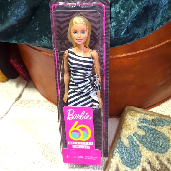 barbie black and white dress CC suit for blazer and pants for barbie dolls this one In A Black And White